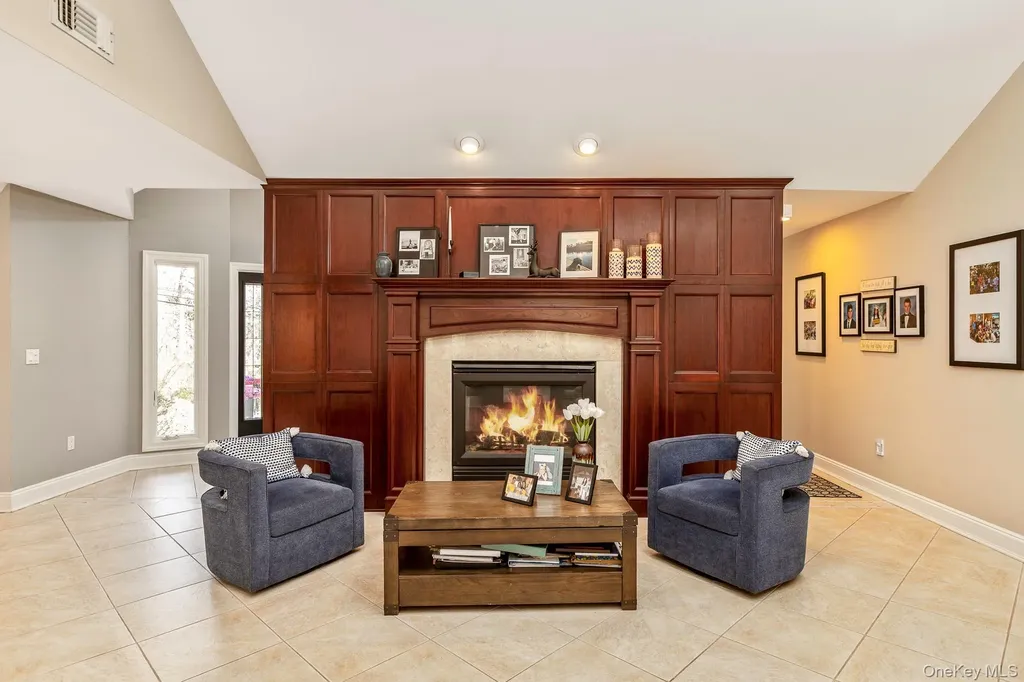41 Landing Meadow Road Smithtown NY 11787