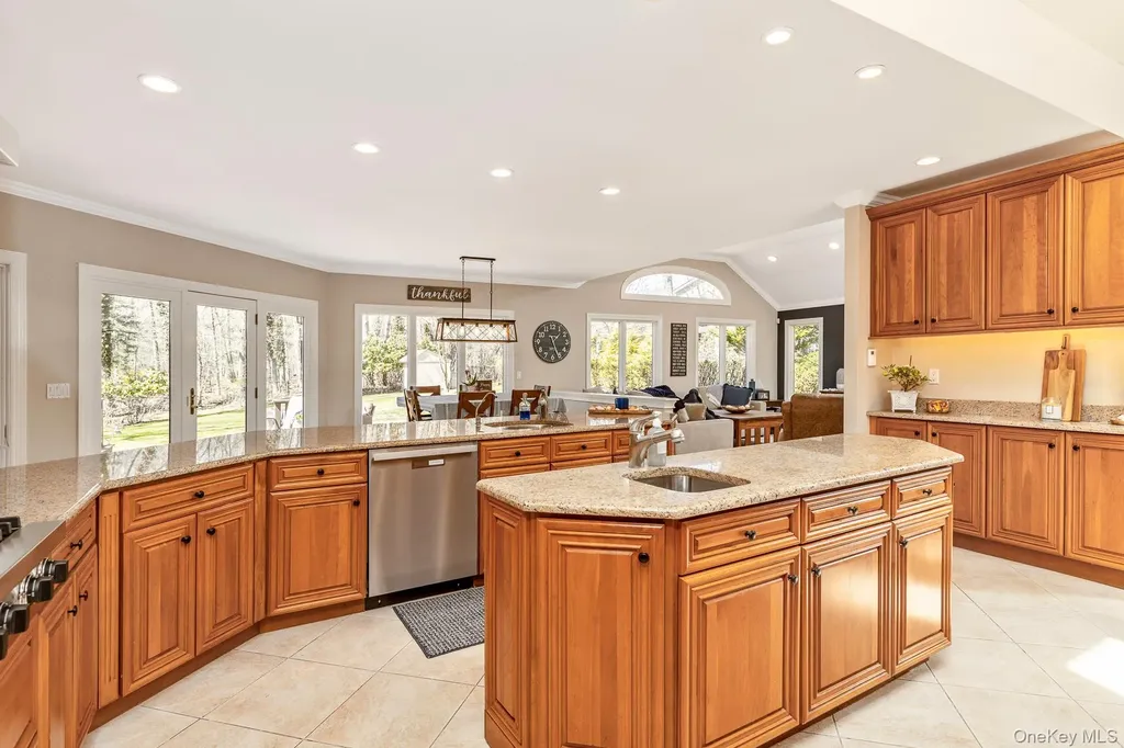 41 Landing Meadow Road Smithtown NY 11787