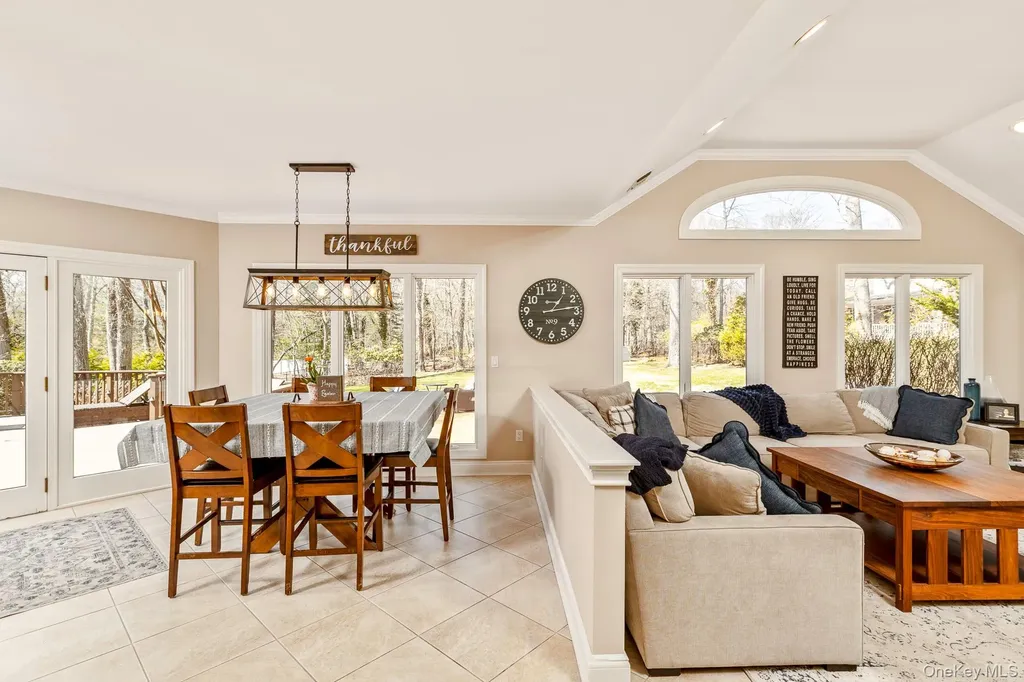 41 Landing Meadow Road Smithtown NY 11787