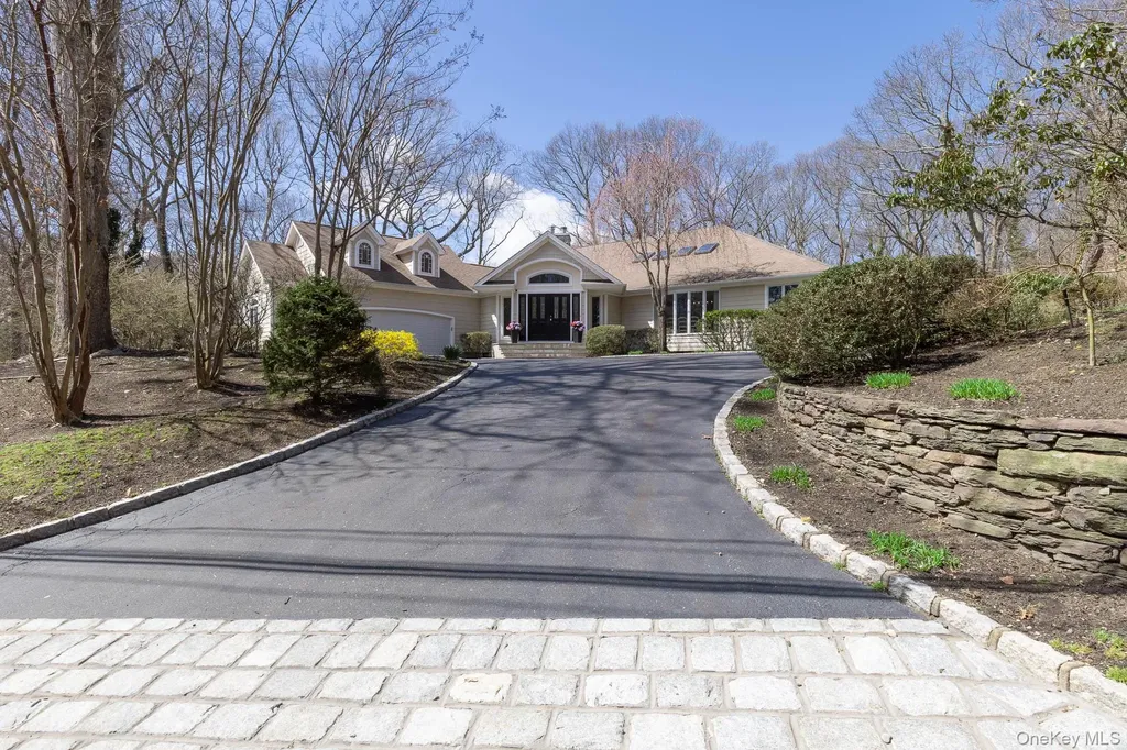 41 Landing Meadow Road Smithtown NY 11787