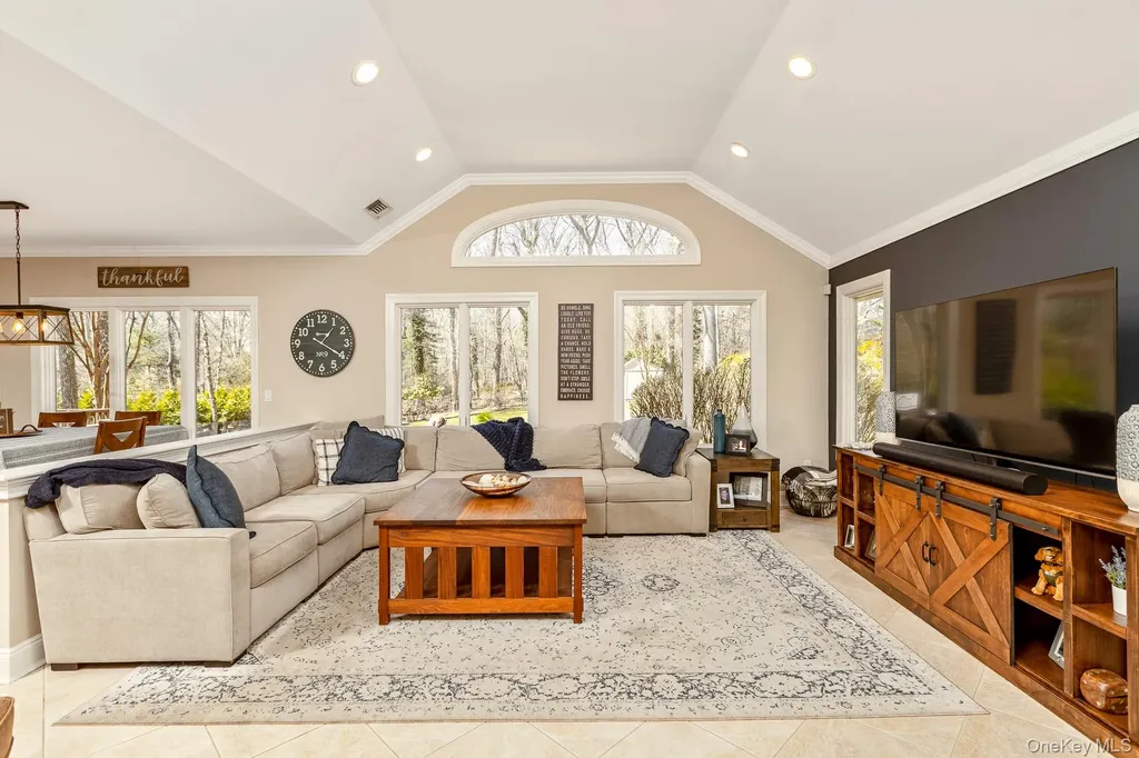 41 Landing Meadow Road Smithtown NY 11787