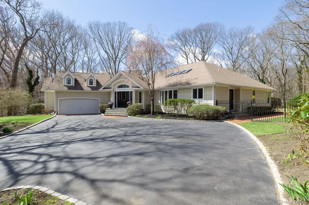 41 Landing Meadow Road Smithtown NY 11787