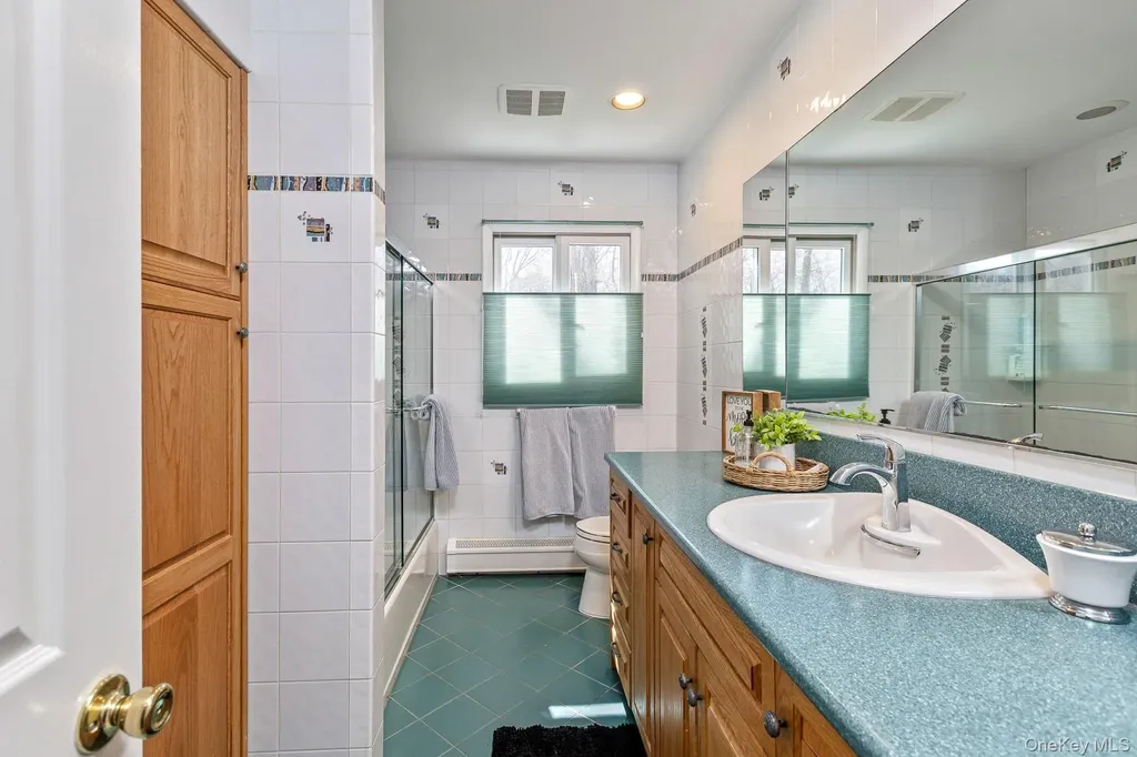 41 Landing Meadow Road Smithtown NY 11787
