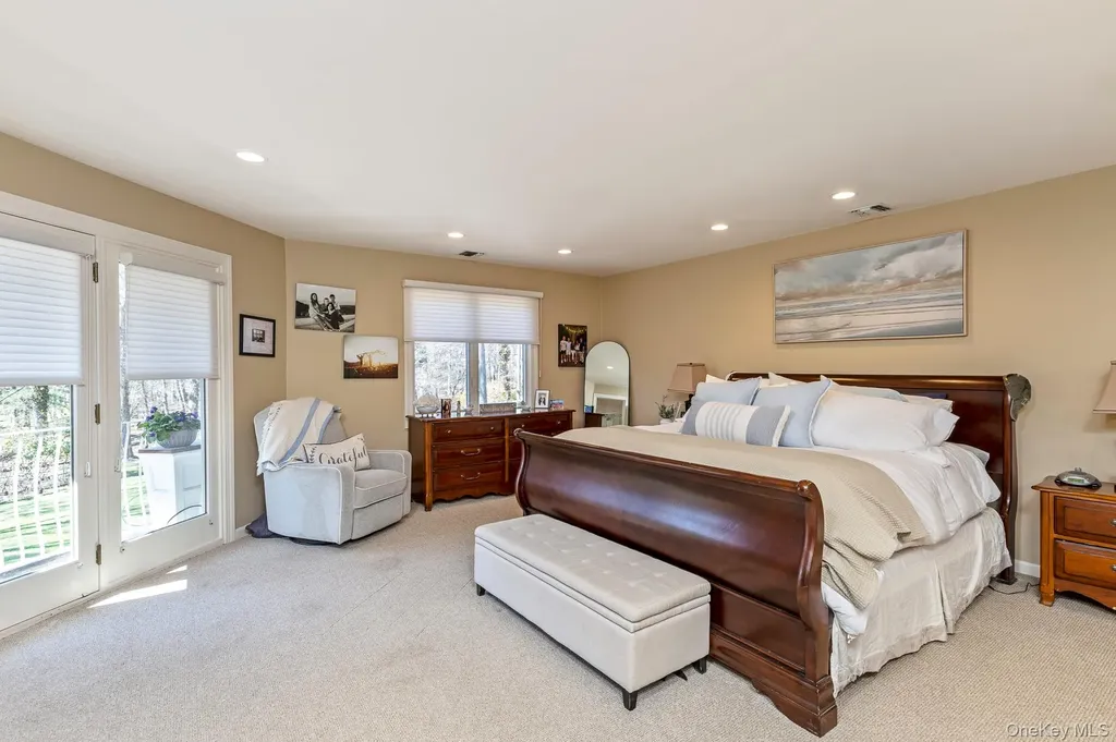 41 Landing Meadow Road Smithtown NY 11787
