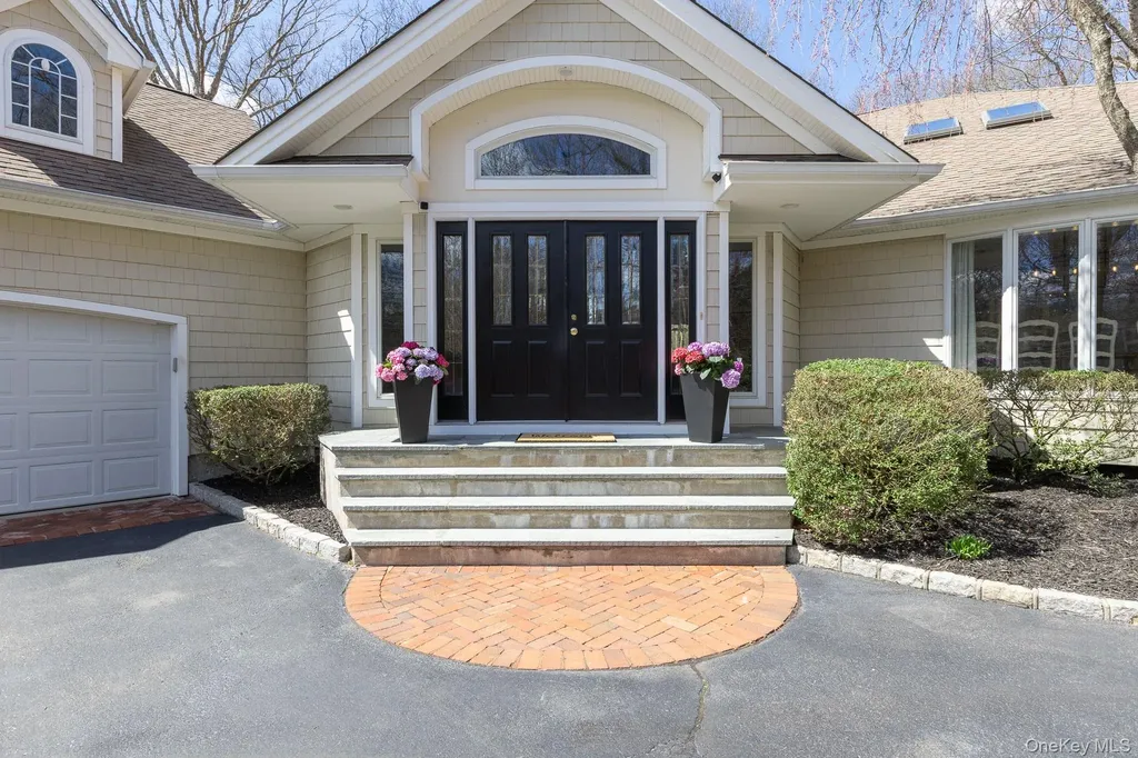 41 Landing Meadow Road Smithtown NY 11787