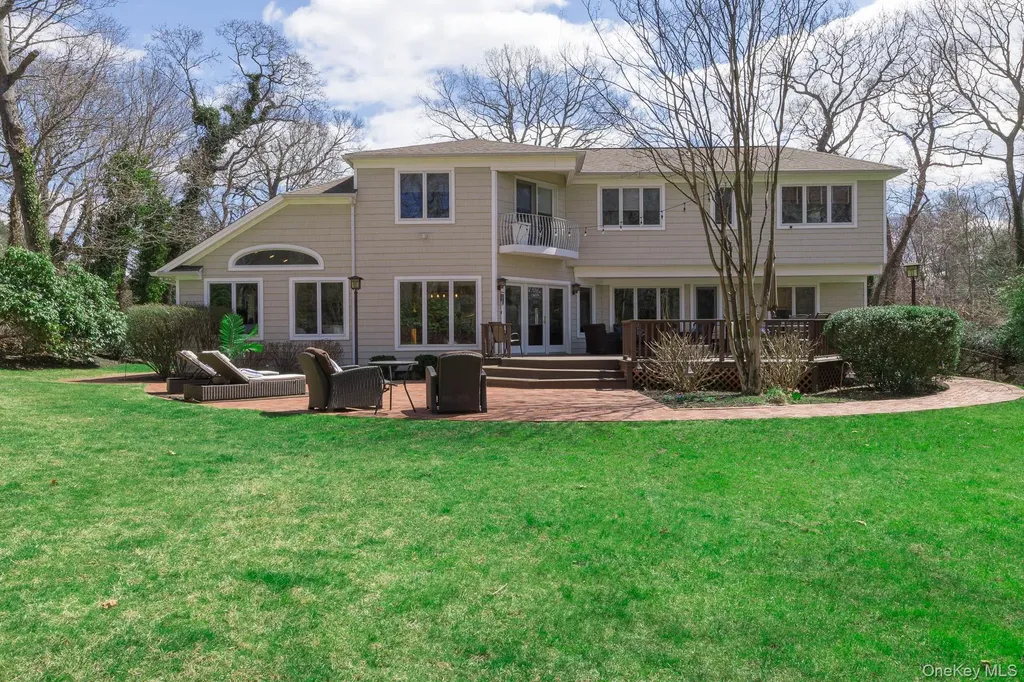 41 Landing Meadow Road Smithtown NY 11787
