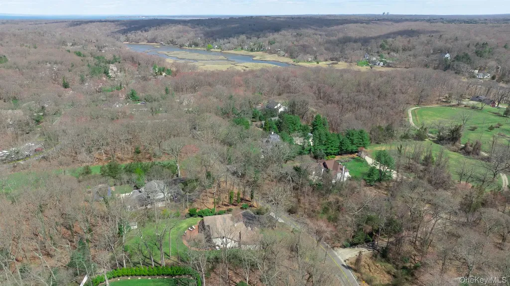 41 Landing Meadow Road Smithtown NY 11787