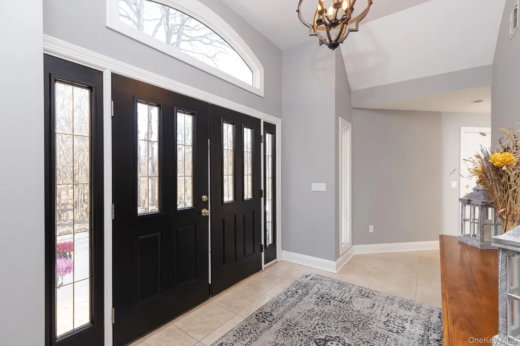 41 Landing Meadow Road Smithtown NY 11787