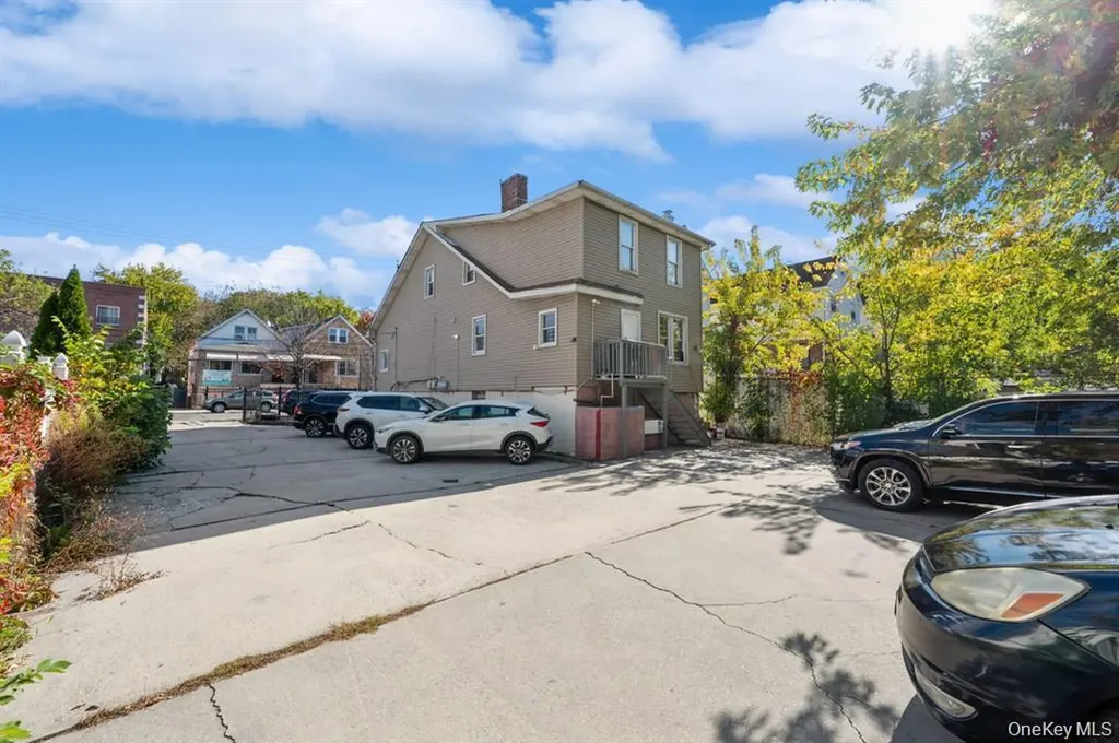611 Saint Lawrence Avenue Bronx NY 10473