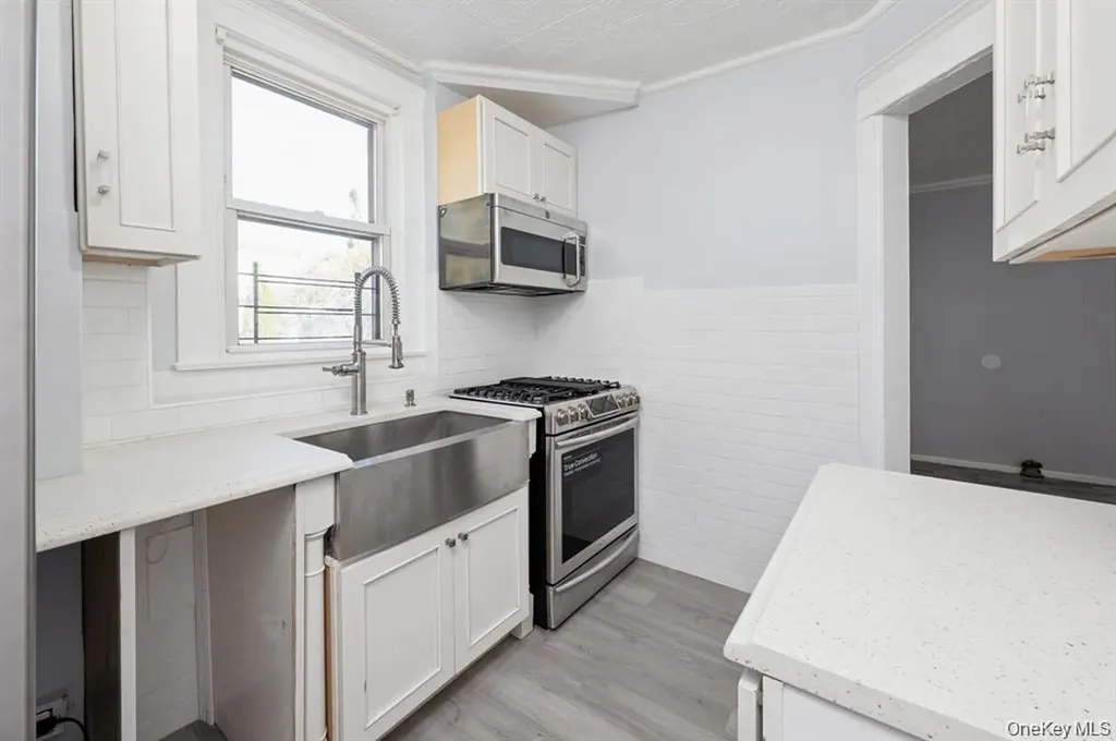 611 Saint Lawrence Avenue Bronx NY 10473