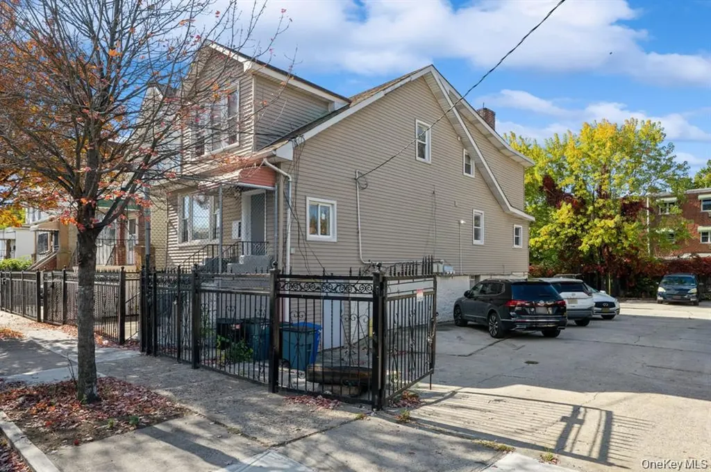 611 Saint Lawrence Avenue Bronx NY 10473