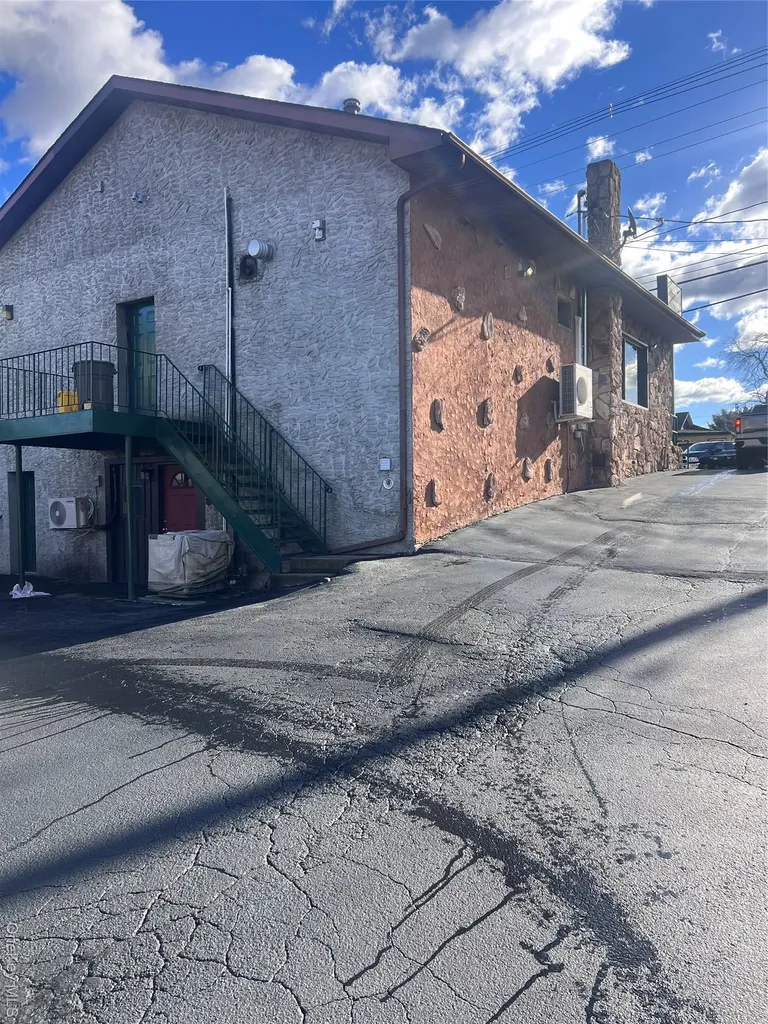 6320 Route 209 Kerhonkson NY 12446