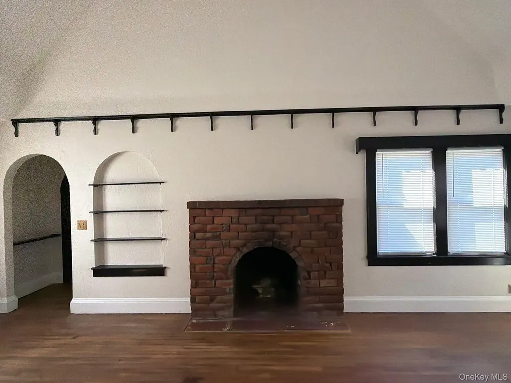 987 Wallace Avenue Baldwin NY 11510