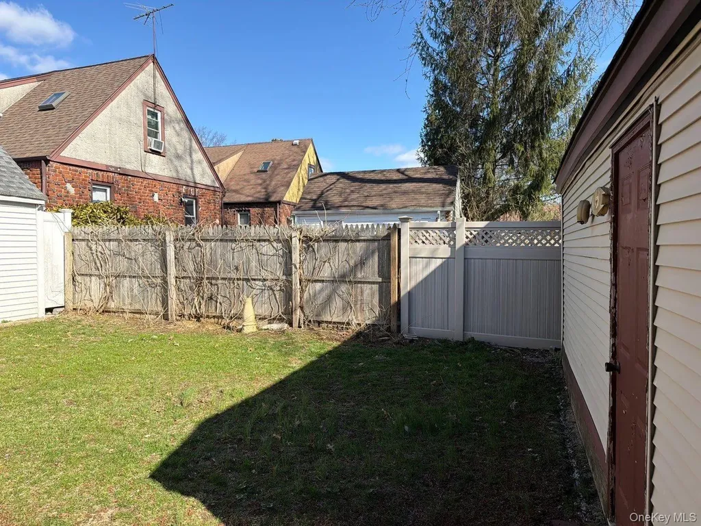 987 Wallace Avenue Baldwin NY 11510