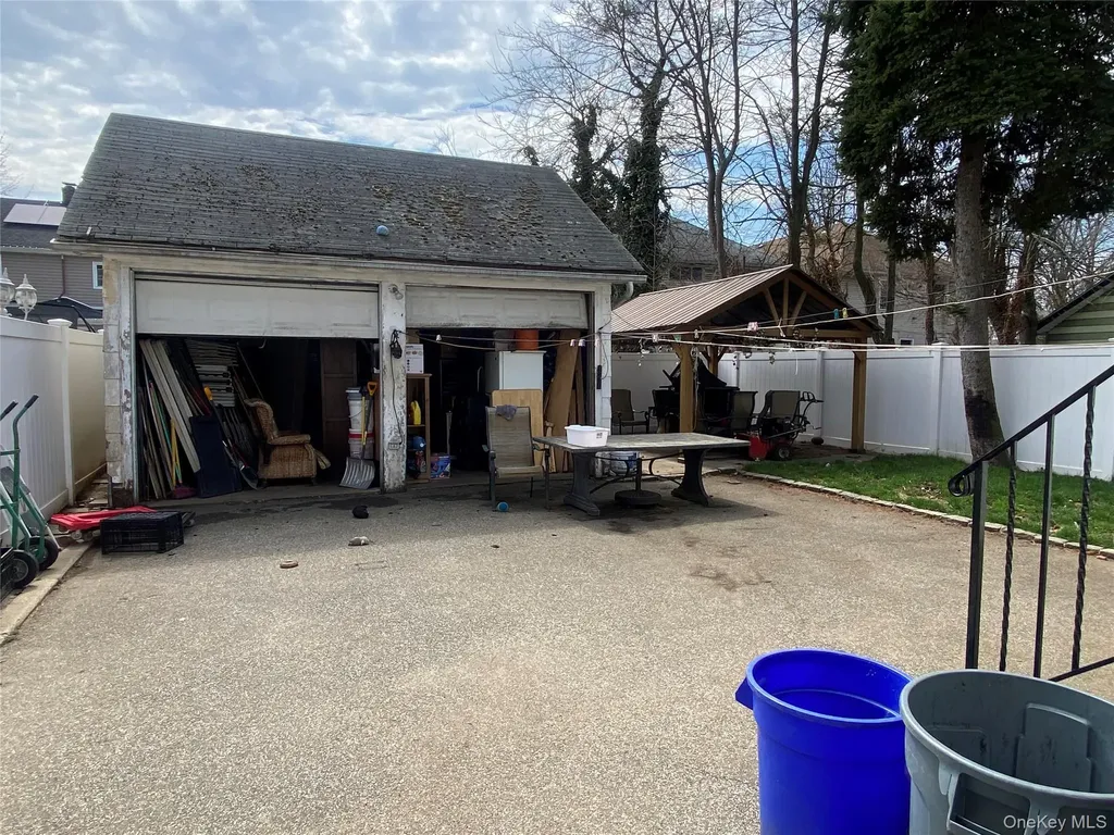 24 Lent Avenue Hempstead NY 11550