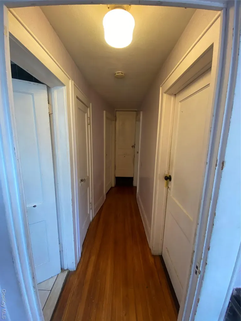 24 Lent Avenue Hempstead NY 11550
