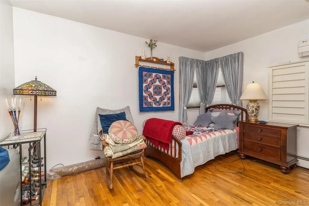 77 Lucille Avenue Elmont NY 11003