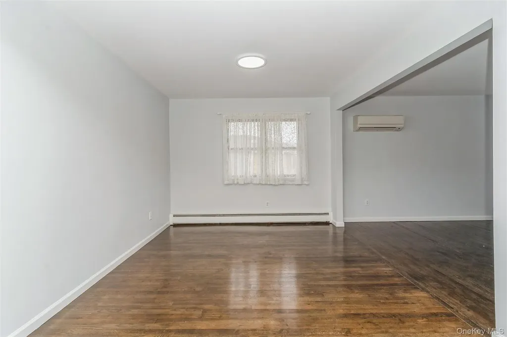 77 Lucille Avenue Elmont NY 11003
