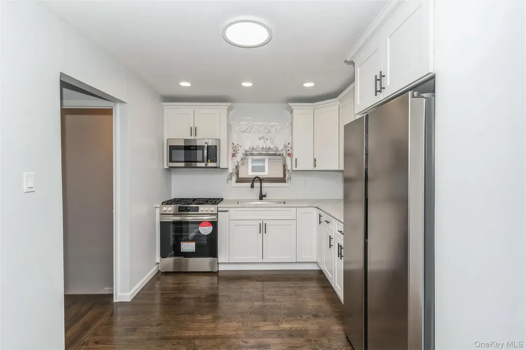 77 Lucille Avenue Elmont NY 11003