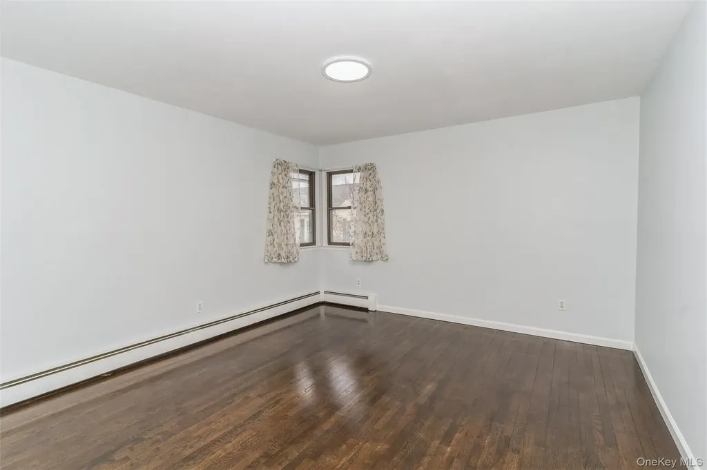 77 Lucille Avenue Elmont NY 11003