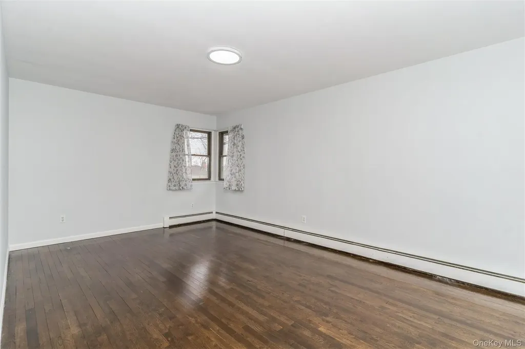 77 Lucille Avenue Elmont NY 11003
