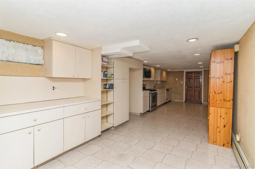 77 Lucille Avenue Elmont NY 11003
