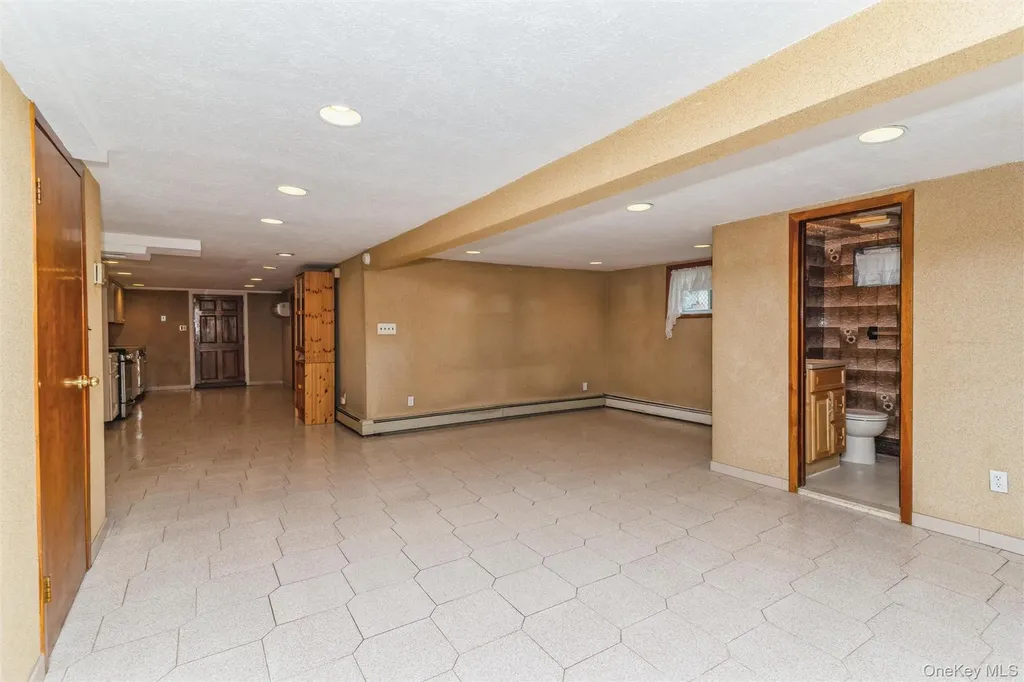 77 Lucille Avenue Elmont NY 11003