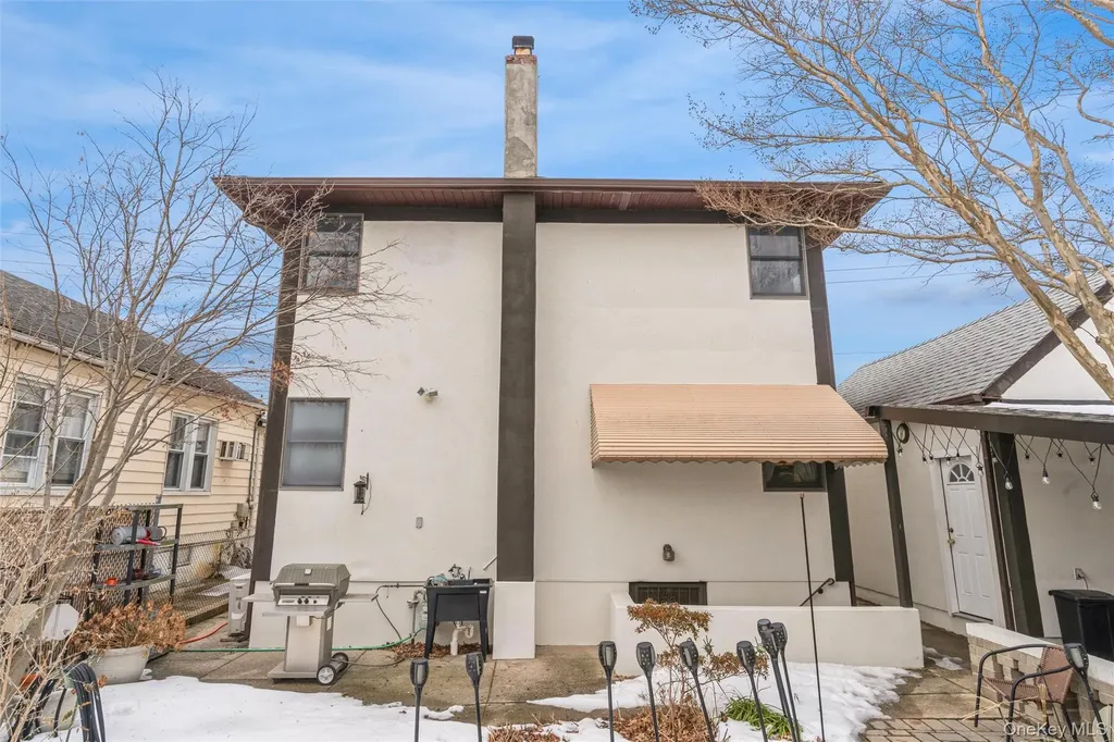77 Lucille Avenue Elmont NY 11003