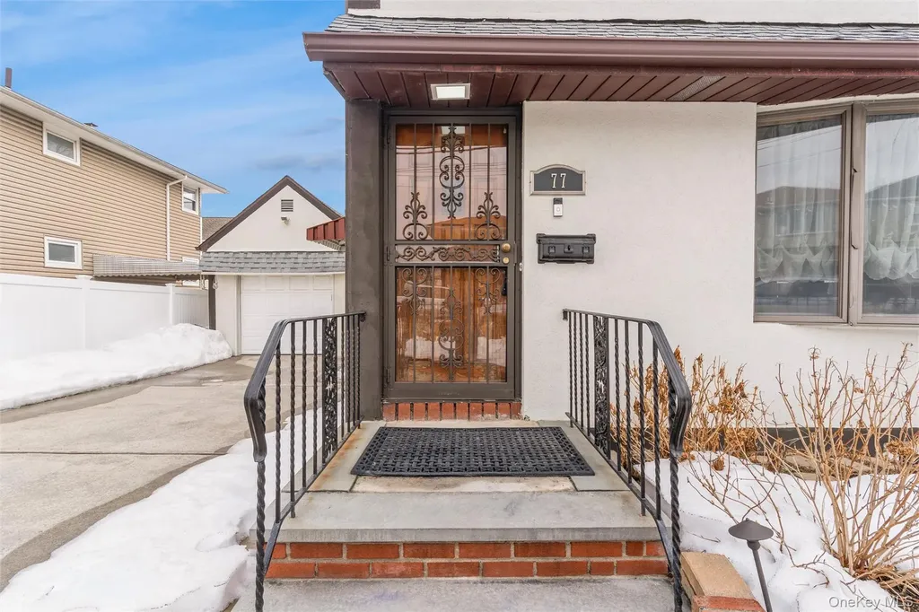 77 Lucille Avenue Elmont NY 11003