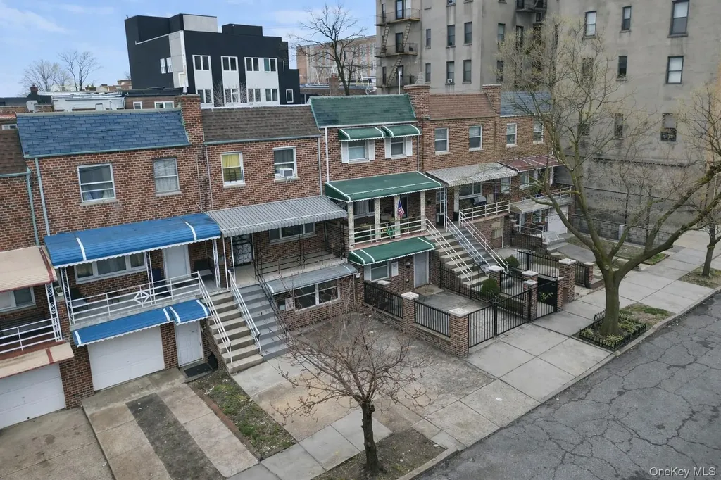 3014 Matthews Avenue Bronx NY 10467