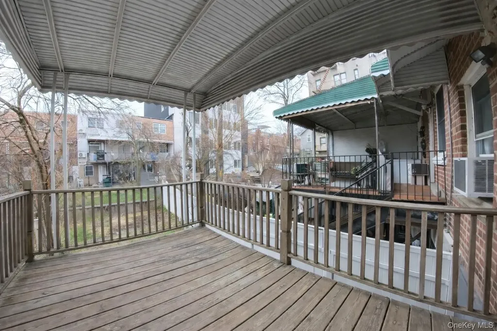 3014 Matthews Avenue Bronx NY 10467