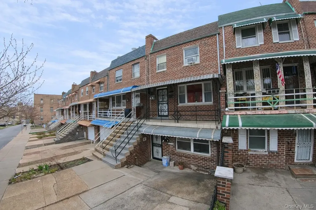 3014 Matthews Avenue Bronx NY 10467