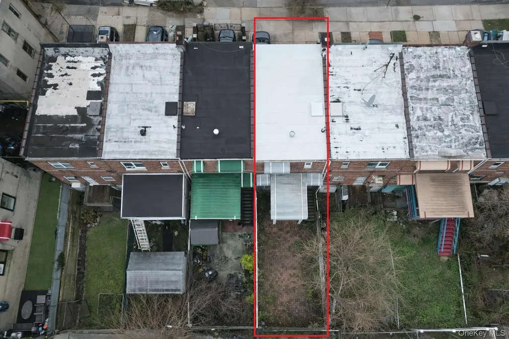 3014 Matthews Avenue Bronx NY 10467