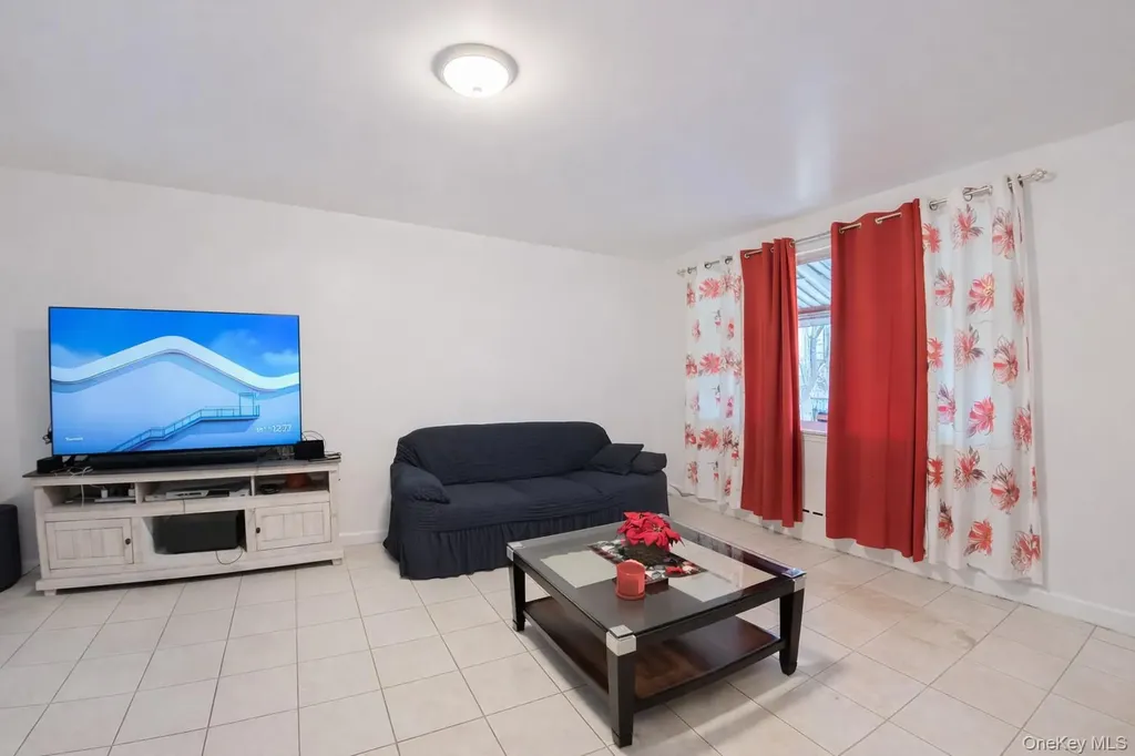 3014 Matthews Avenue Bronx NY 10467