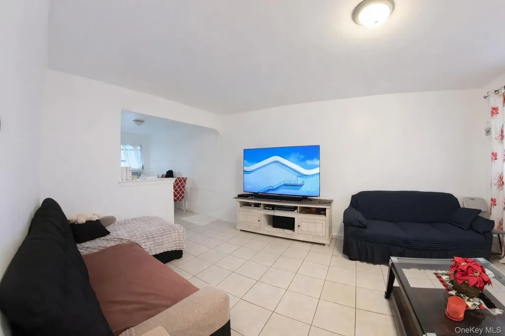 3014 Matthews Avenue Bronx NY 10467