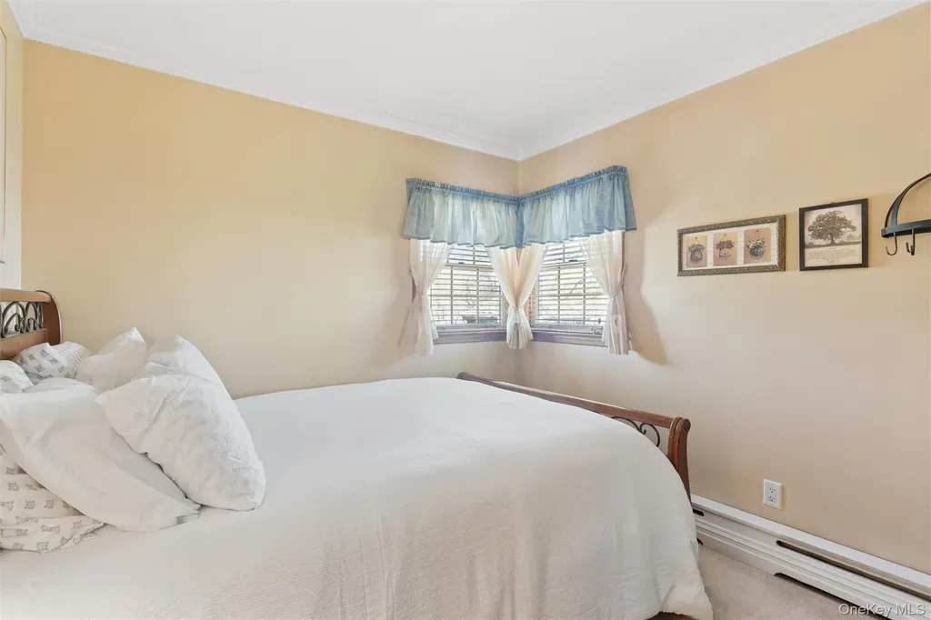 189 N Iowa Avenue Massapequa NY 11758