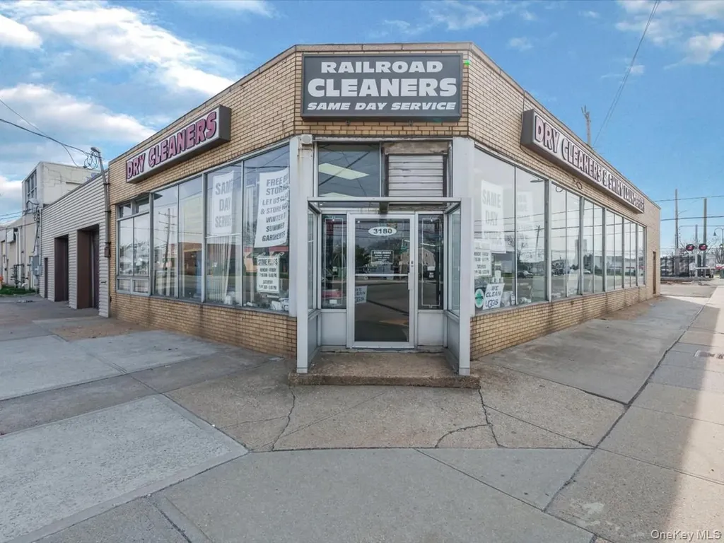 Oceanside NY 11572