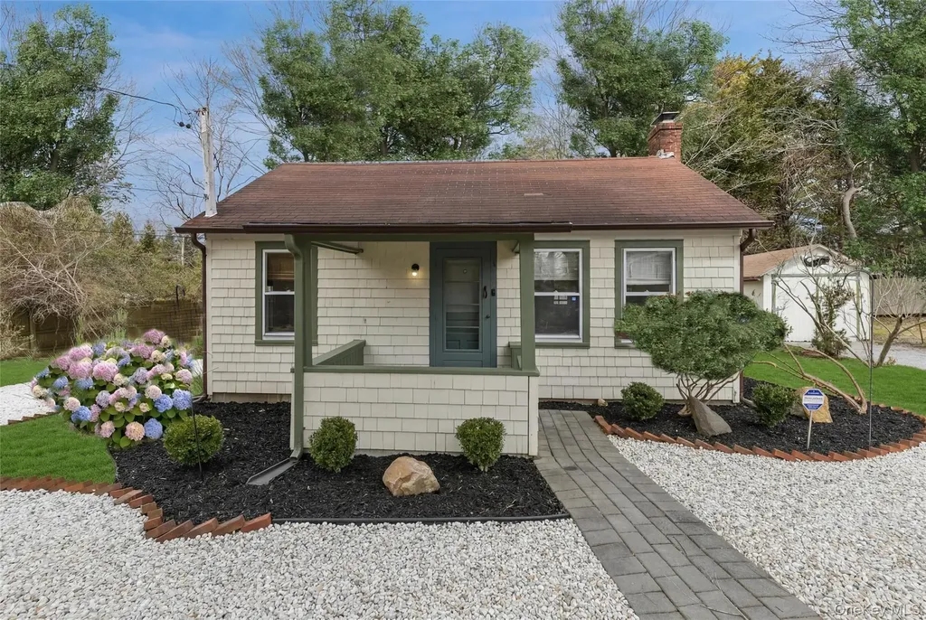 424 Main Street Westhampton Beach NY 11978
