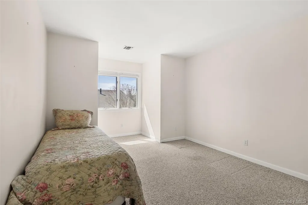 41 Doral Lane Bay Shore NY 11706