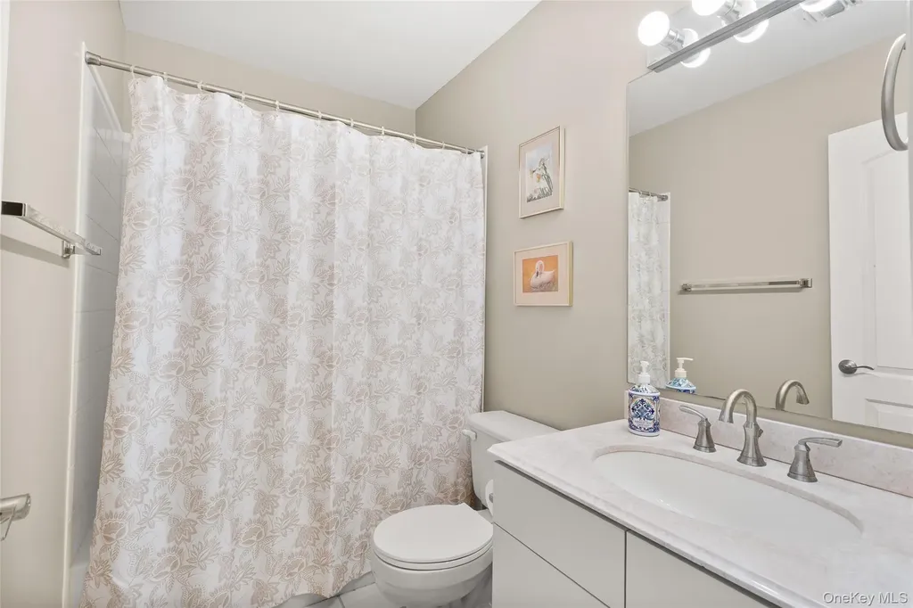 41 Doral Lane Bay Shore NY 11706