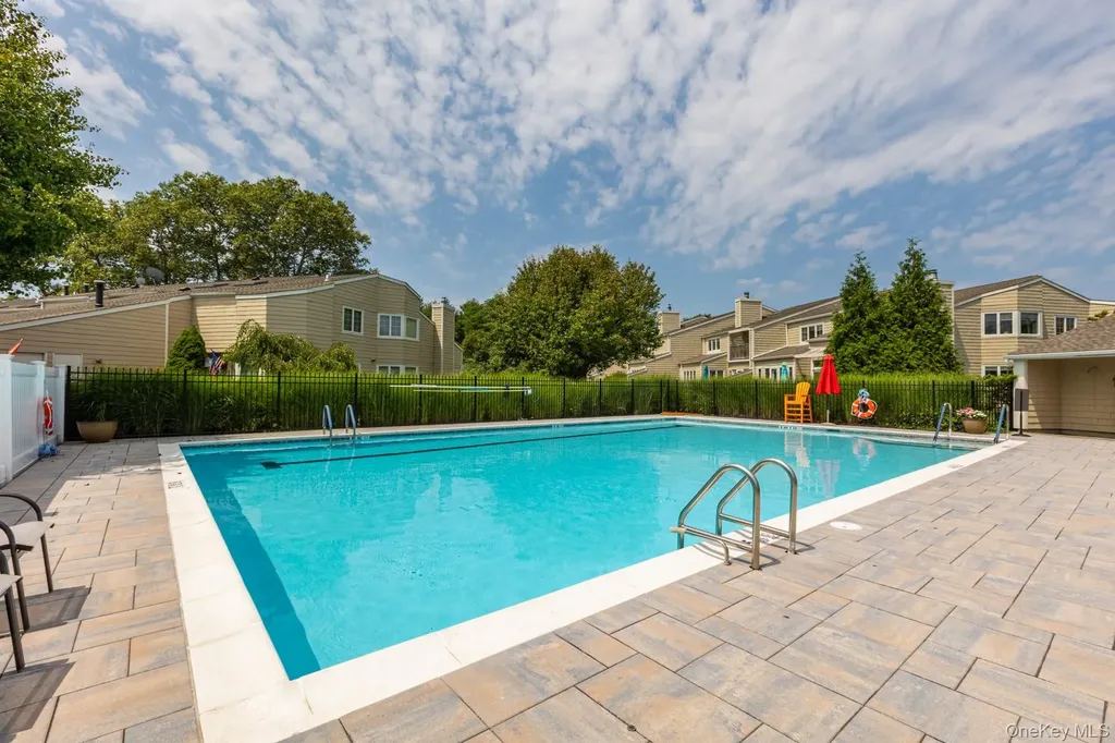 41 Doral Lane Bay Shore NY 11706