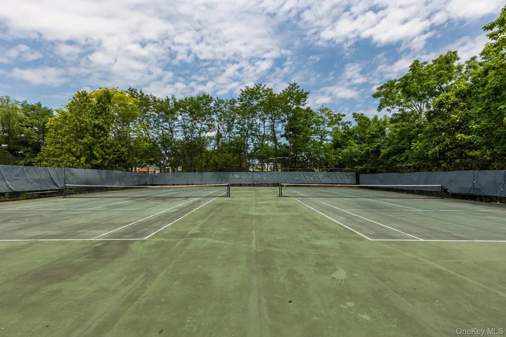 41 Doral Lane Bay Shore NY 11706