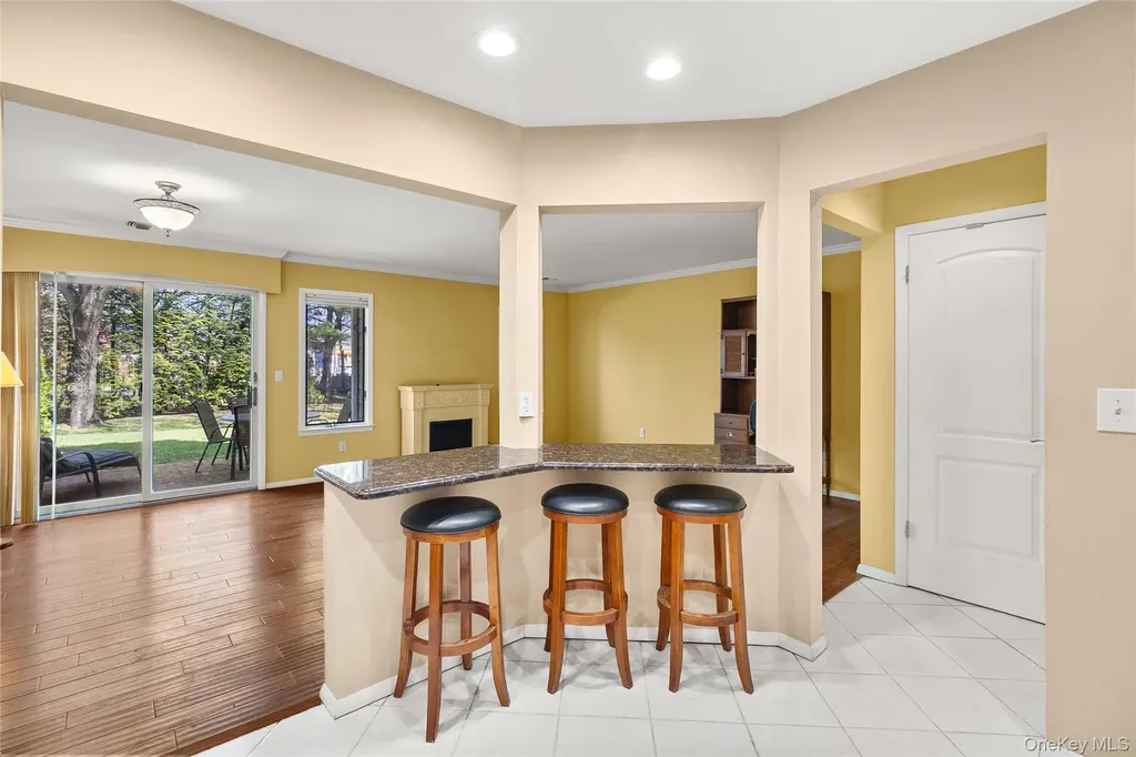 41 Doral Lane Bay Shore NY 11706