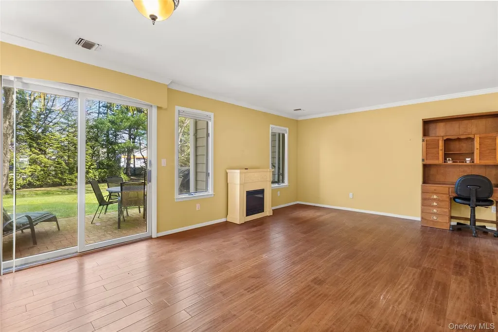 41 Doral Lane Bay Shore NY 11706