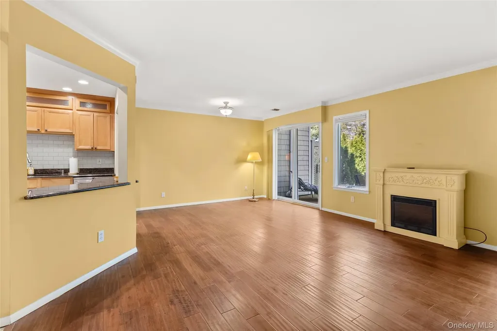 41 Doral Lane Bay Shore NY 11706