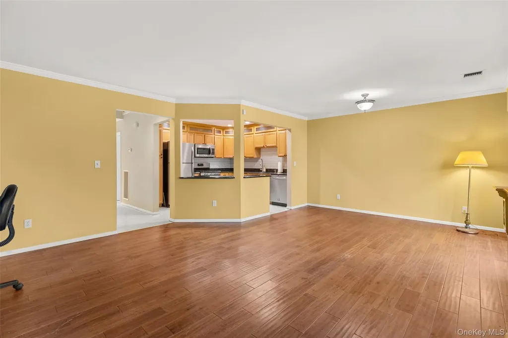 41 Doral Lane Bay Shore NY 11706