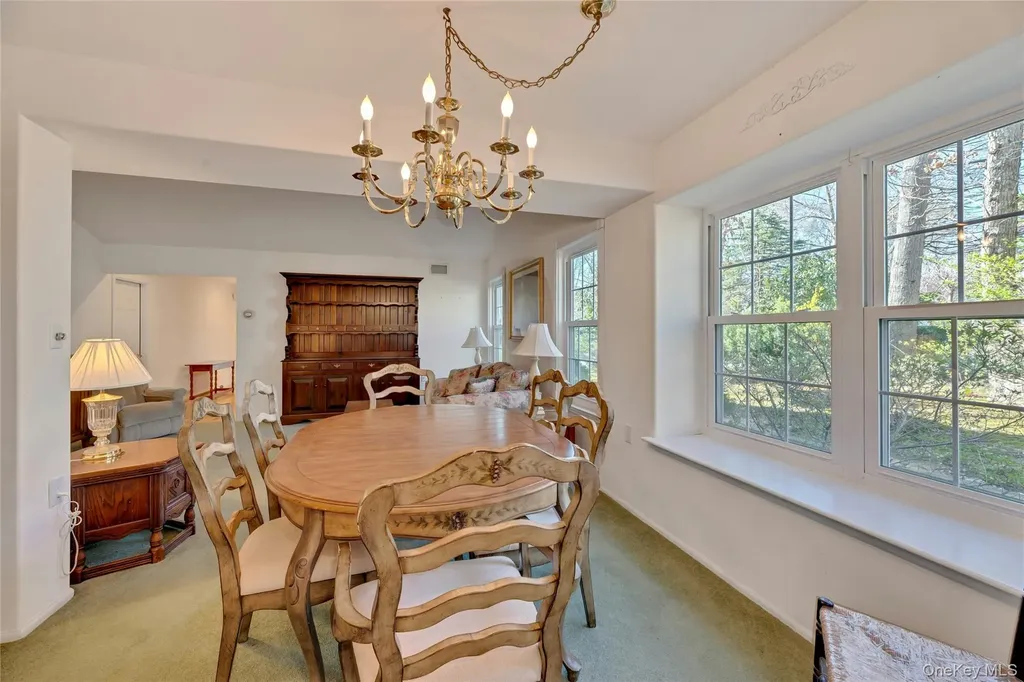 82 Glen Drive Ridge NY 11961