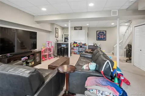 2702 Watch Hill Drive Tarrytown NY 10591