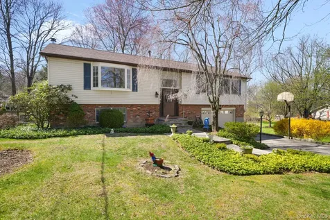 68 Meadow Sweet Road Cortlandt Manor NY 10567