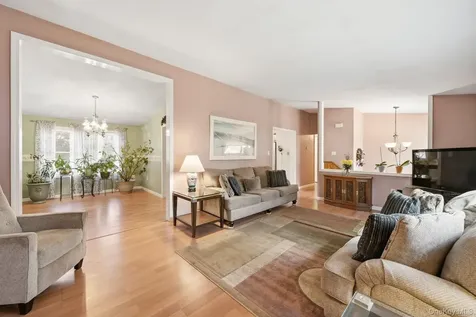 68 Meadow Sweet Road Cortlandt Manor NY 10567